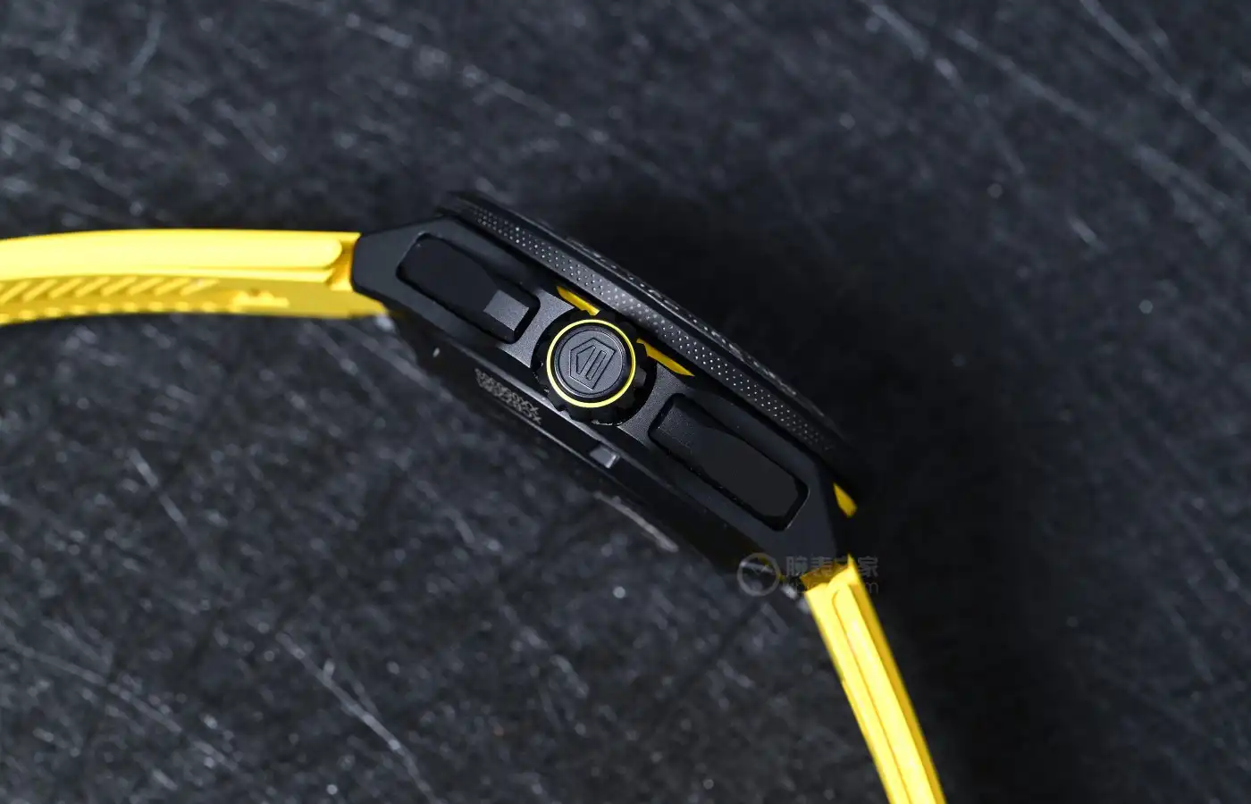 泰格豪雅F1塞纳限量版来了!公价2万起,车神同款腕表续写传奇 | 奈斯探表 泰格豪雅F1塞纳限量版来了!公价2万起,车神同款腕表续写传奇 | 奈斯探表