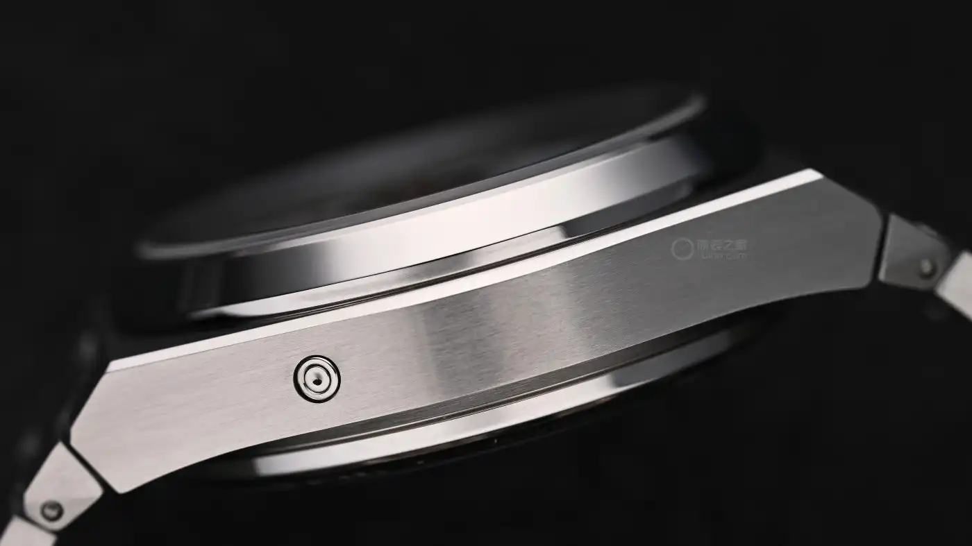 万元预算闭眼入!天梭PRX熊猫盘计时码表,一体式豪华设计吊打同价位 | 奈斯探表 万元预算闭眼入!天梭PRX熊猫盘计时码表,一体式豪华设计吊打同价位 | 奈斯探表