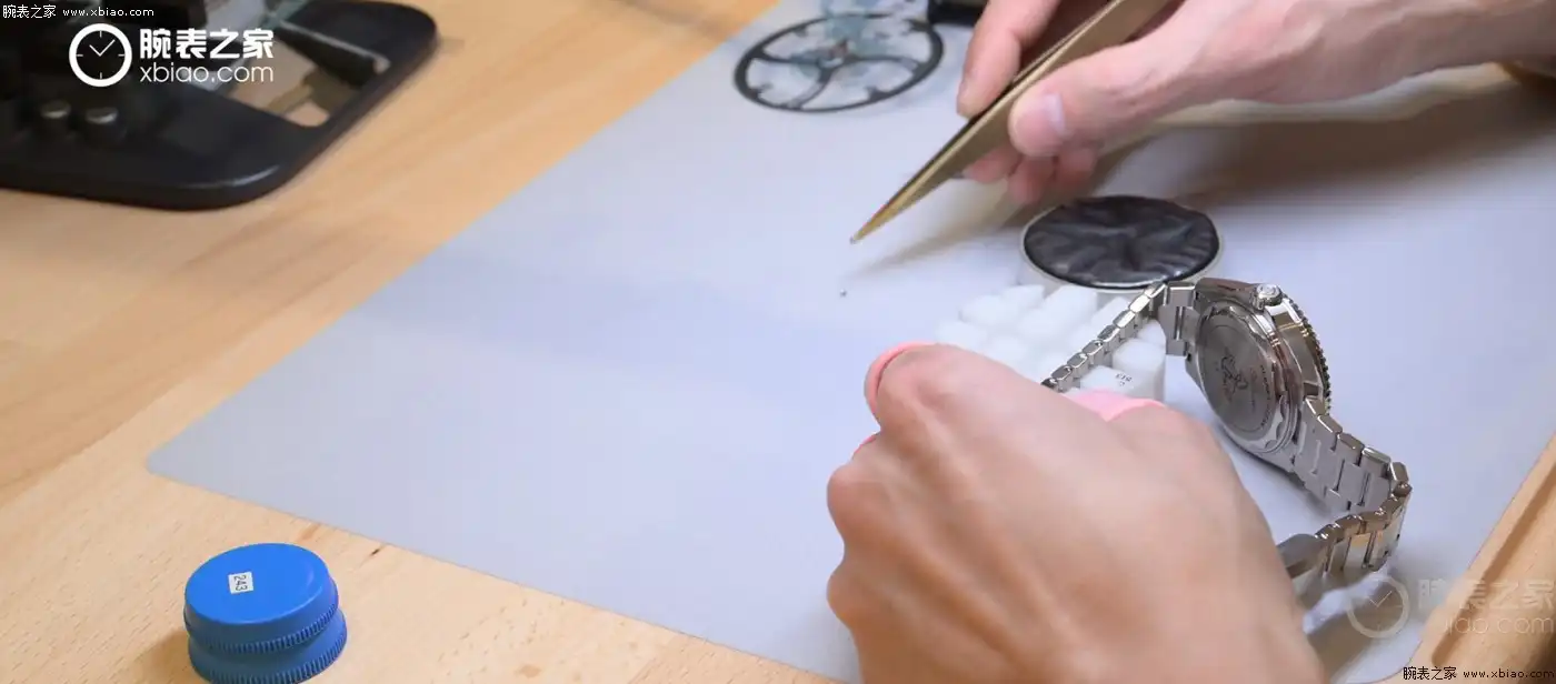 2026年开箱：欧米茄第四代海马海洋宇宙首发体验，比上一代薄了2.3毫米 | 奈斯探表