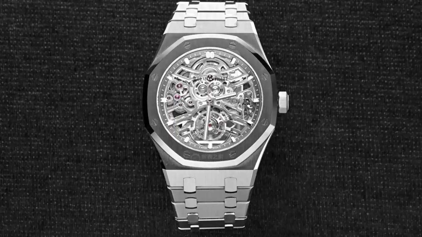 爱彼50周年王炸：首款皇家橡树自动飞行陀飞轮镂空腕表，打磨细节封神 | 奈斯探表