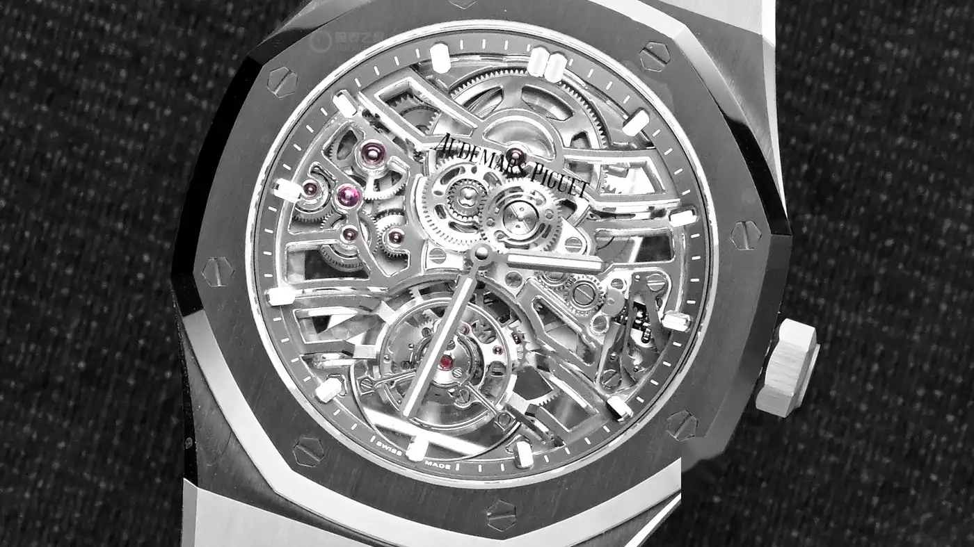 爱彼50周年王炸：首款皇家橡树自动飞行陀飞轮镂空腕表，打磨细节封神 | 奈斯探表